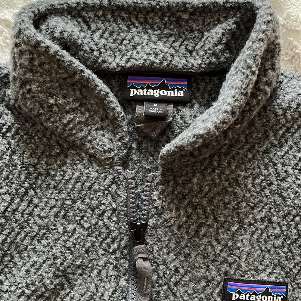 Patagonia Pullover - image 3